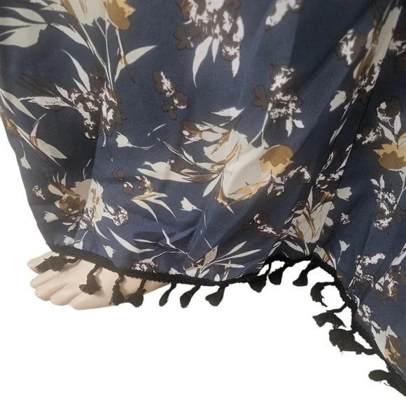 PomPom Robe - Picture 4 of 4